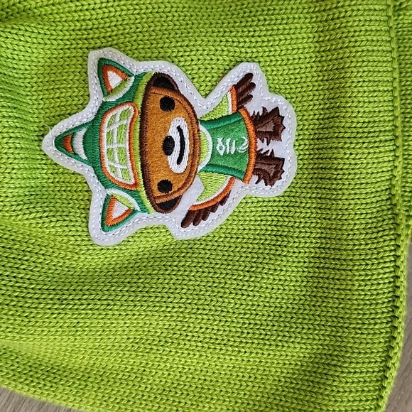 NWT 2010 Canada Olympics Kootenay Knitting Sumi Mascot Beanie, Youth Size - Picture 2 of 10